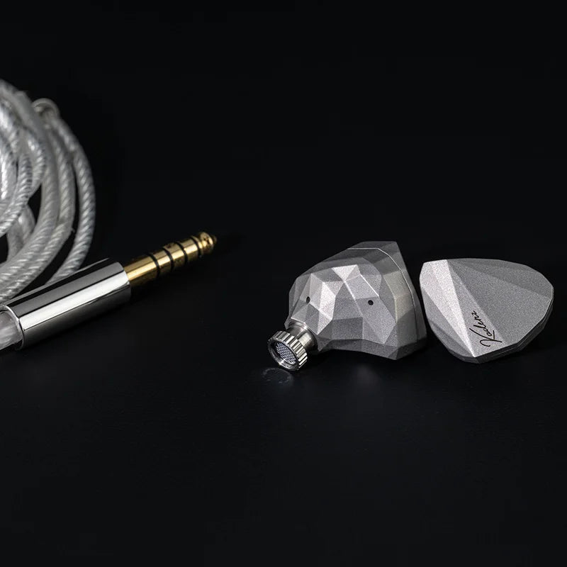 MOONDROP Kadenz Dynamic Driver lEMs In-ear Headphones Wired  Earbuds with Versatile Connectivity and High-Quality Cable